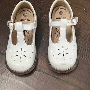 Footmates dress shoes, perfect for spring!